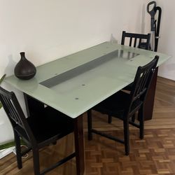 table and chairs