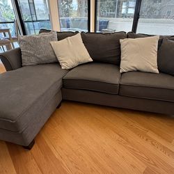 Sectional Couch with Chaise (gray)