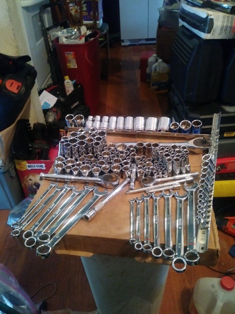 LARGE KOBOLT TOOL SET SAE & METRIC SIZES 1/4 & 3/8 1/2