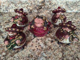 Mariachi Figurines