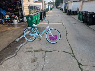 Schwinn legacy cruiser bike 26 inch wheels