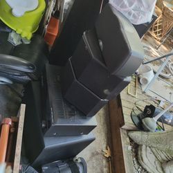 Klipsch Booming Home Theater System 
