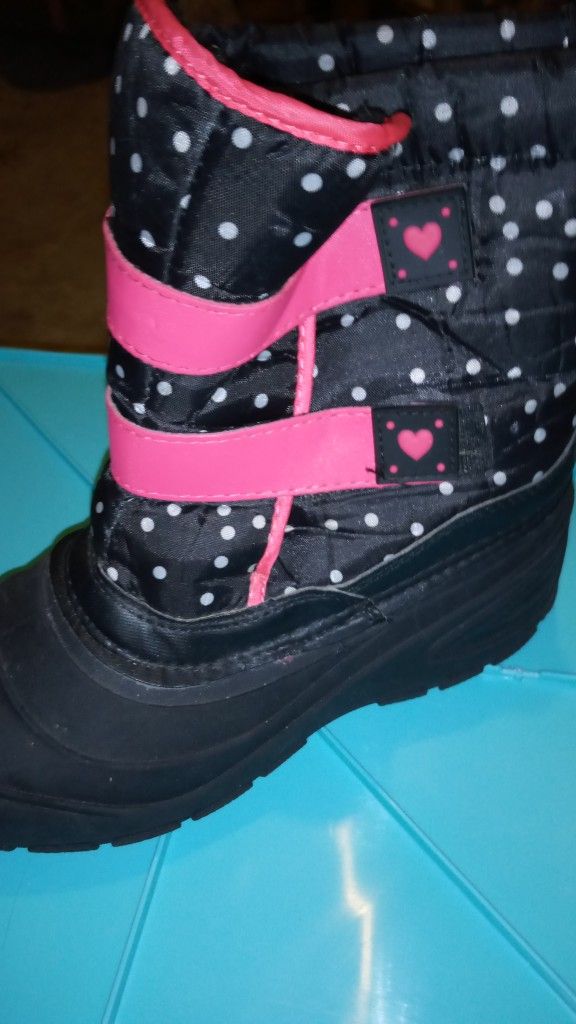 New Snow Boots Out Box For Girls In Awesome Condition