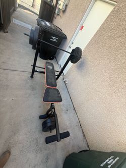 Weight bench with bar
