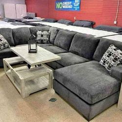 U SHAPED SECTIONAL COUCH SAME DAY DELIVERY By ASHLEY 