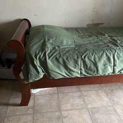 Twin Size Kid Bed