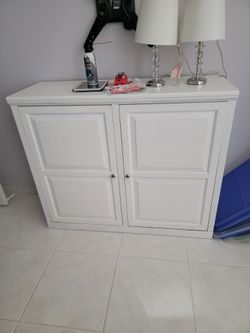 Storage cabinet