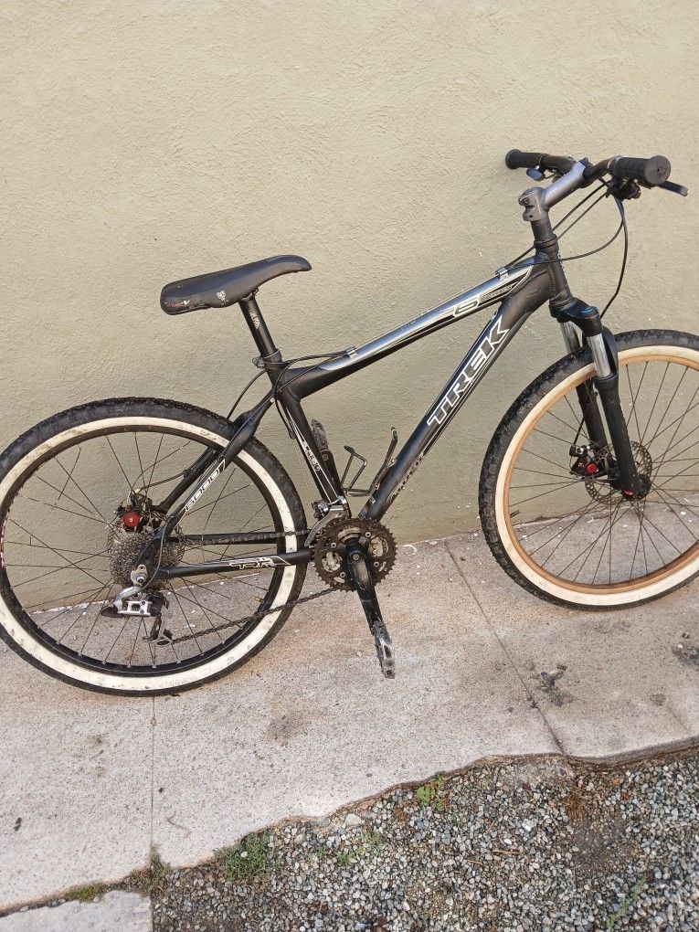 Mountain Bike READ DESCRIPTION