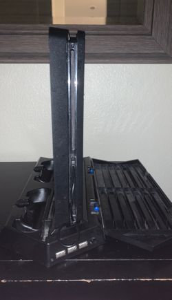 PS4 remote charging and cooling station