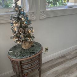 Tabletop Christmas Tree With Ligh Tall:   25@