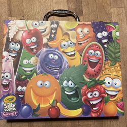Crayola Silly Scents mini art kit 52 count