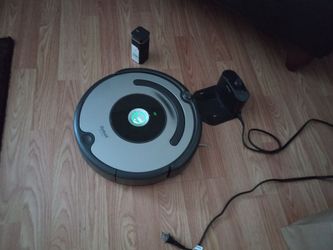 Roomba Vacuum