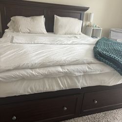 Mahogany Oak Bedroom Set