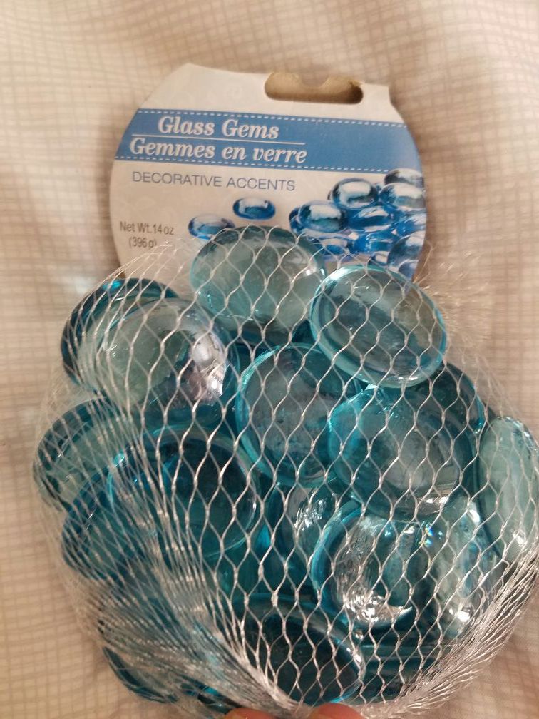 Glass decorative rocks