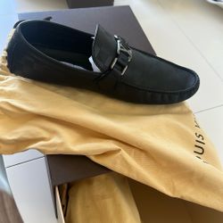 Louis Vuitton  Men Shoes 