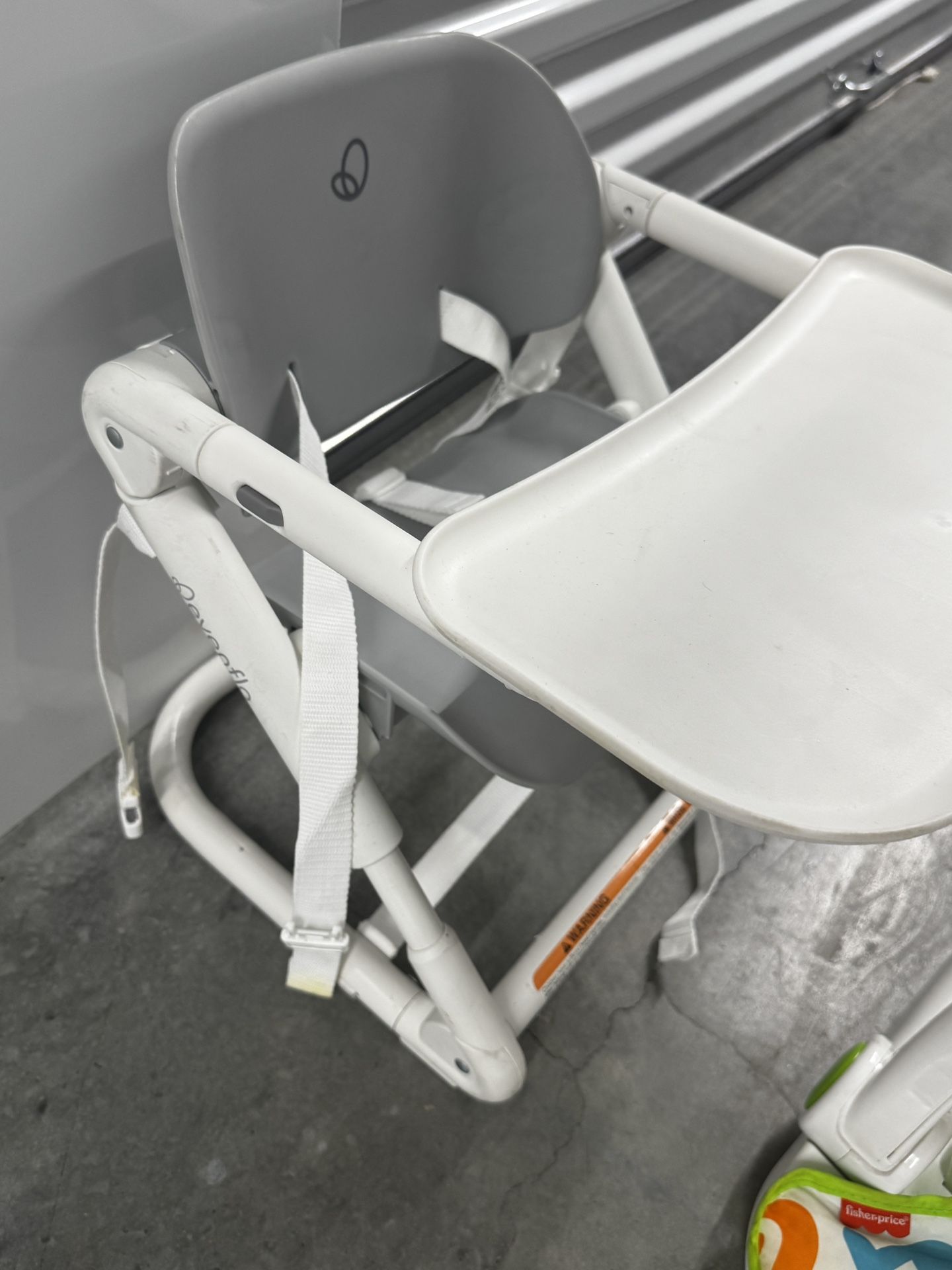 Even Flo Portable High Chair/seat