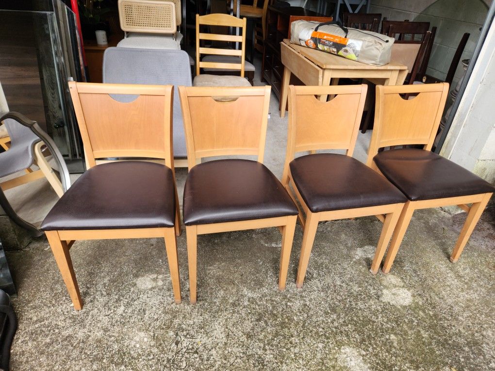 4 Dining Chairs DELIVERY AVAILABLE