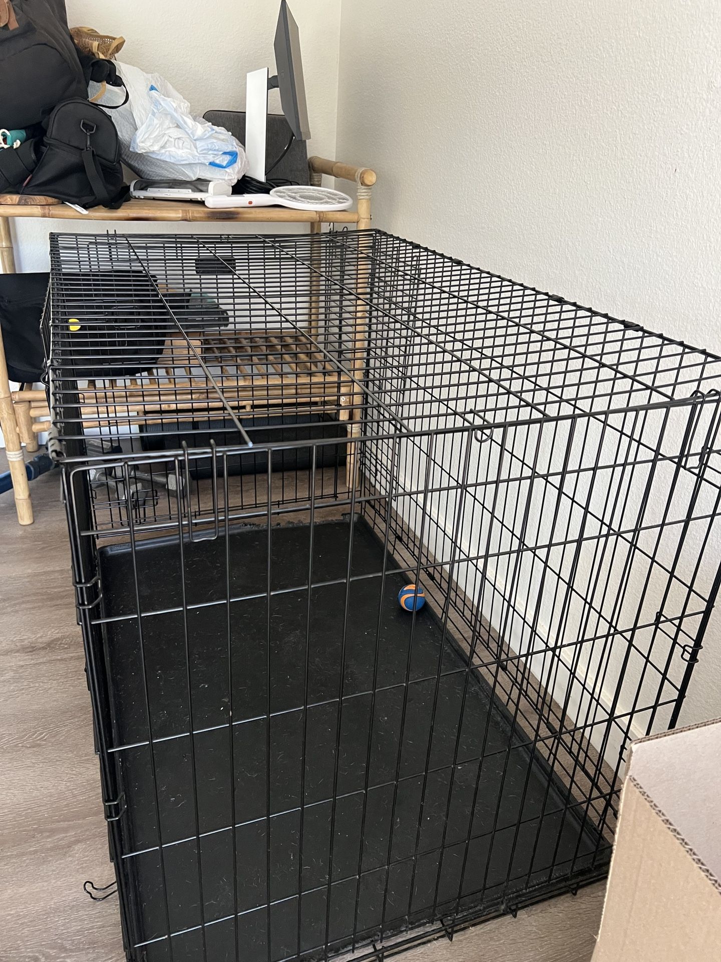 XXL Dog Kennel For Sale. 