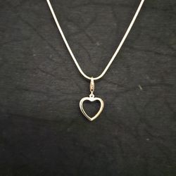 VERY PRETTY Sterling Silver Chain and HEART Pendant