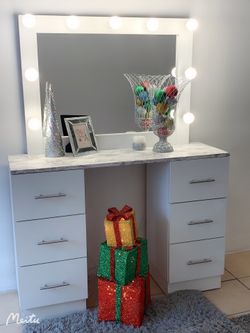 Brand New Vanity Glamour (the Perfect Christmas Gift )🎄💕🎁