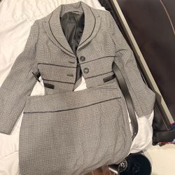 women’s skirt suit 