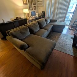 FREE BIG Couch / Pull Out Bed
