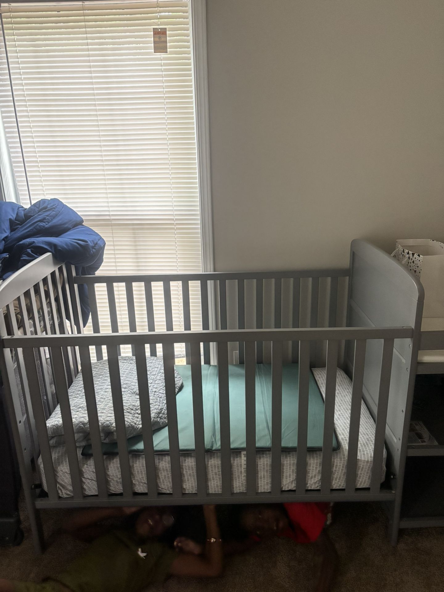 Full Baby Crib With Mattress and Diaper Pial 