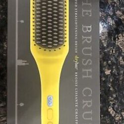 Full-size Drybar brushcrush