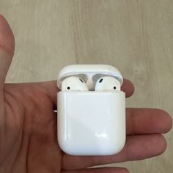 Apple Air Pod Gen 2 Great Working Condition