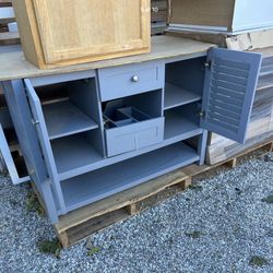 Hi everyone we selling this 48; vanity cabinet only for only $75 easy to fixe this real expensive we selling this cheap because gte wet in some areas 