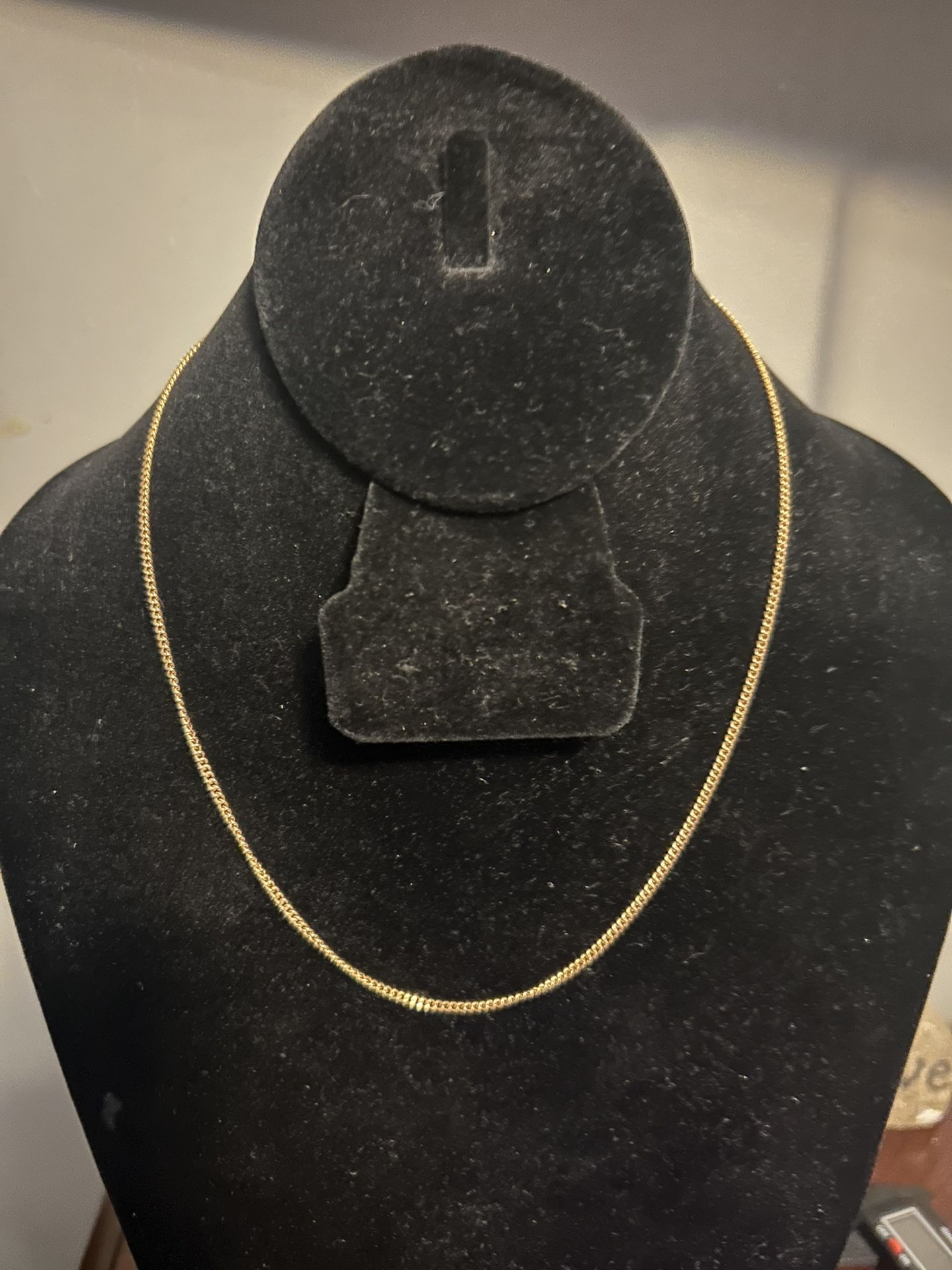 18k Gold Neckkace 7.5 Grams 18 Inch Solid Gold 