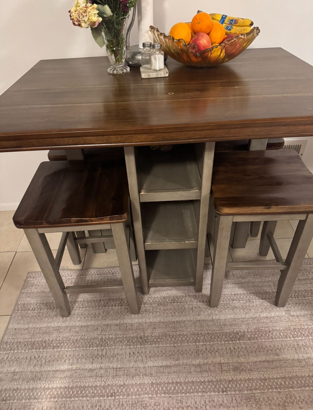Dinning Table With 4 Stools And Storage 