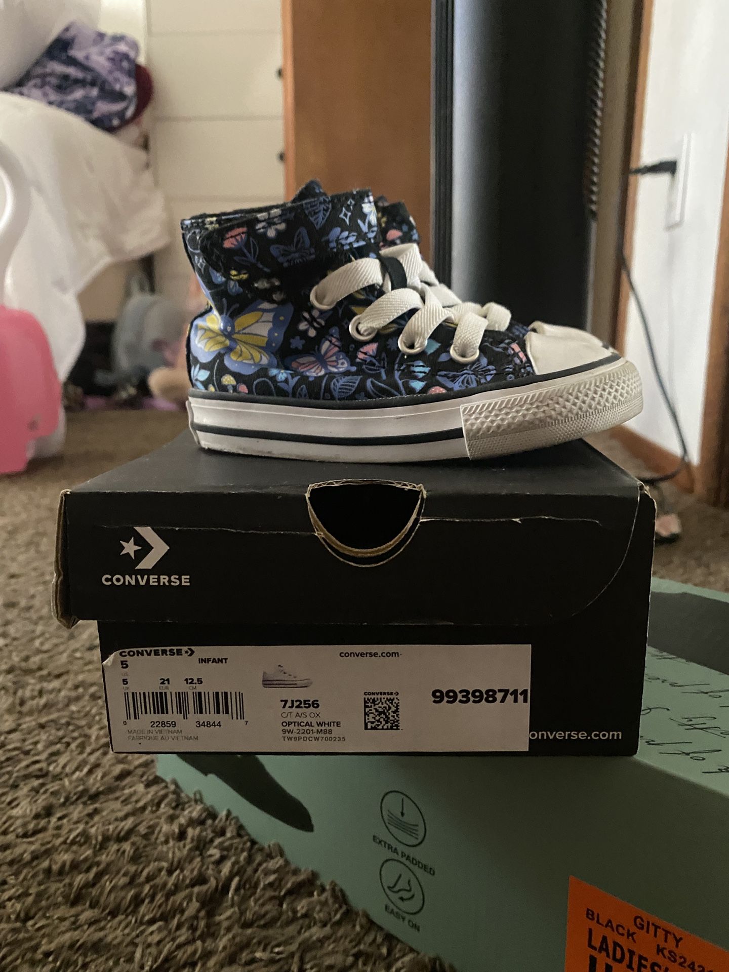 Butterfly Converse for infants