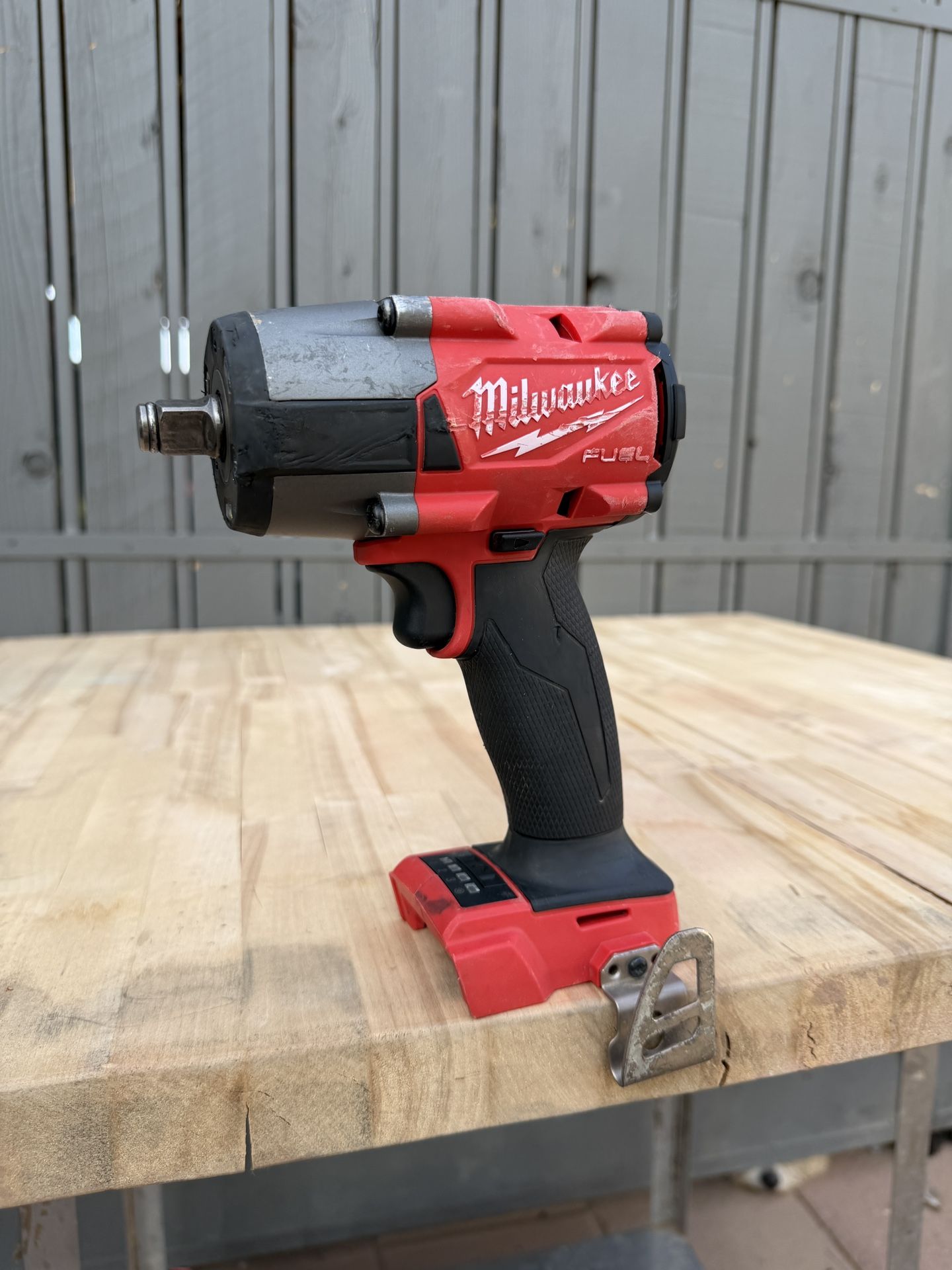 Milwaukee M18 FUEL Gen-2 18V Lithium-Ion Brushless Cordless Mid Torque 1/2 in. Impact Wrench w/ Frict