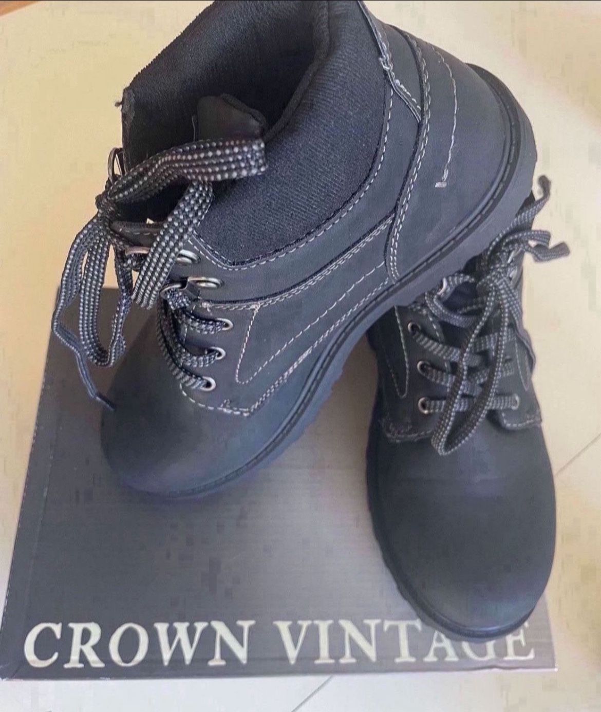 New Boys Boots, Size 5 With box