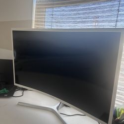 Samsung 32” Full HD Curved Screen Led monitor