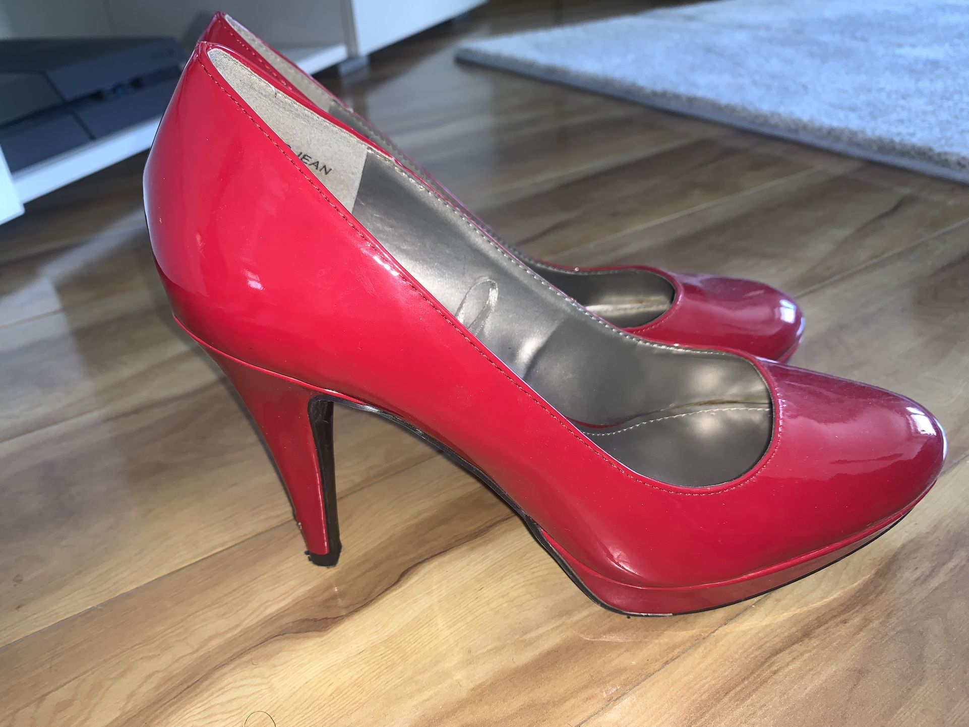 Worthington Red Heels 