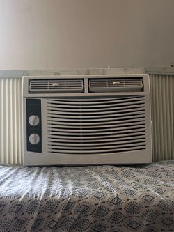 5,000 BTU Window Air Conditioner, Window AC Unit Cools up to 150 Sq. Ft