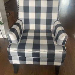 Buffalo Plaid Chair 