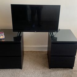 Modern 2-Drawer Nightstands