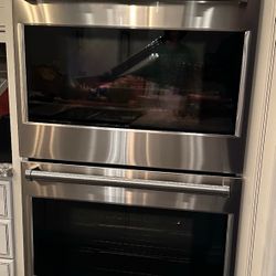 Wolf 30" E Series Transitional Built-In Double Oven