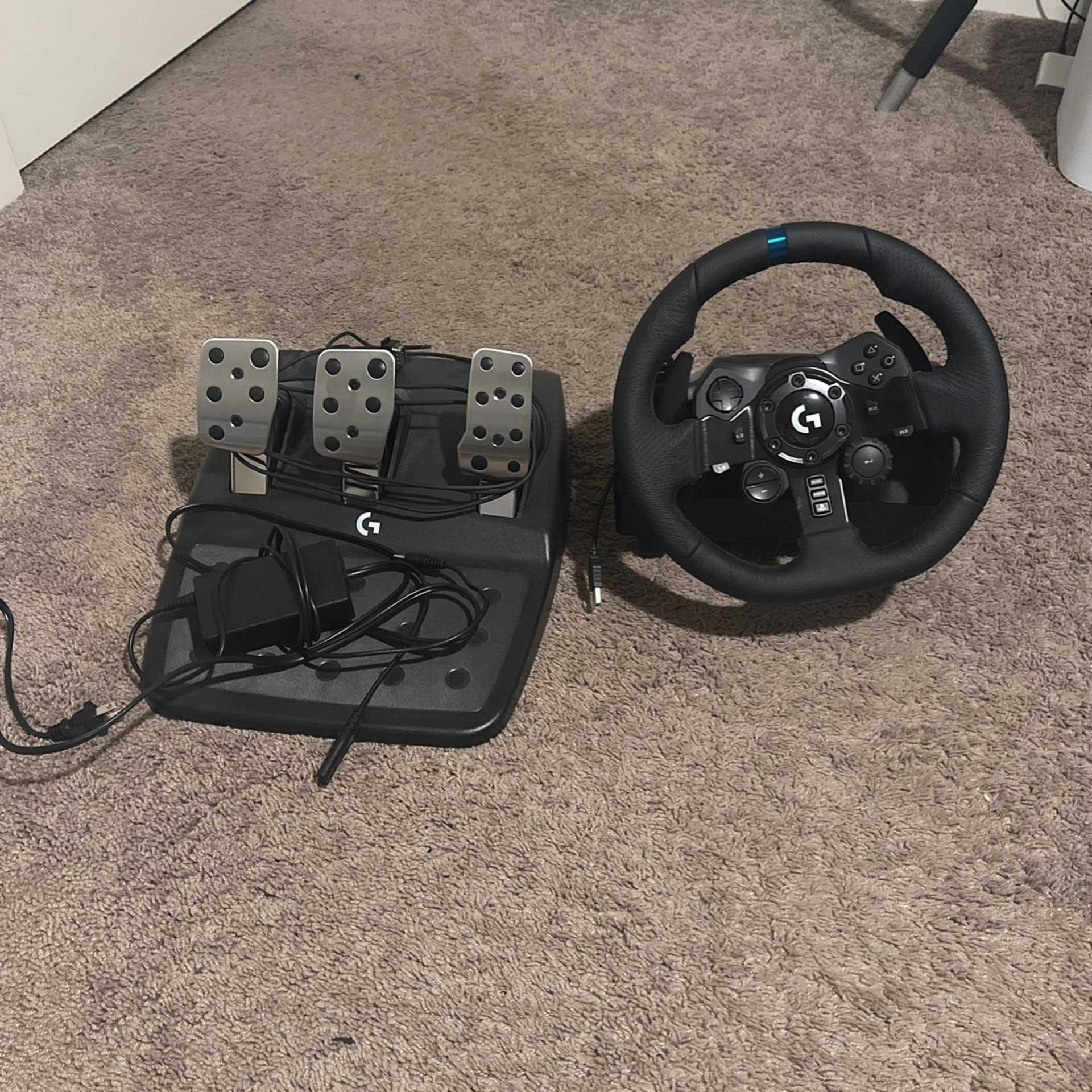 Logitech G923 Racing Wheel And Pedal, Barely Used