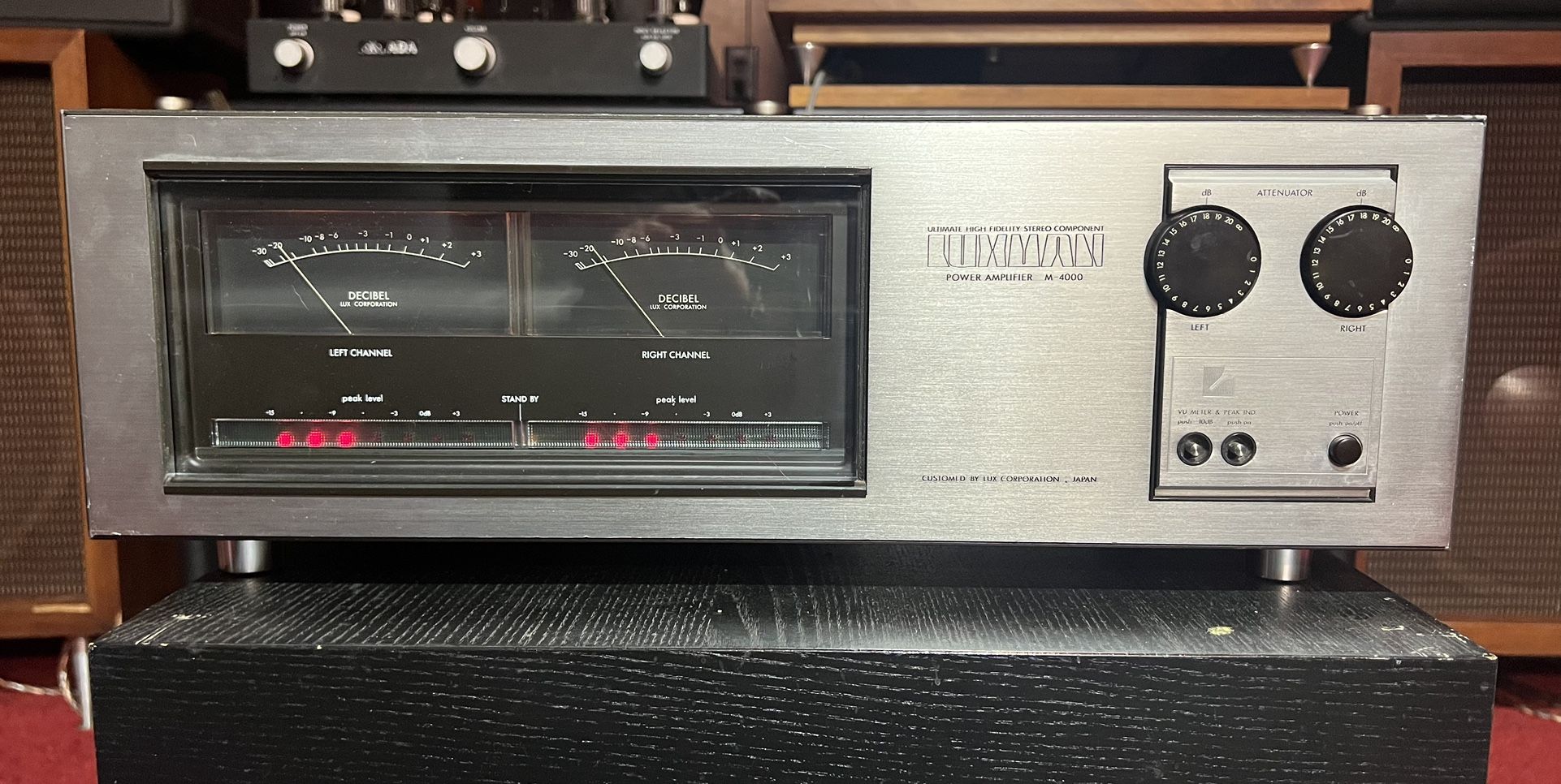 Luxman M-4000 Power Amplifier, Serviced And Perfect Working Condition.
