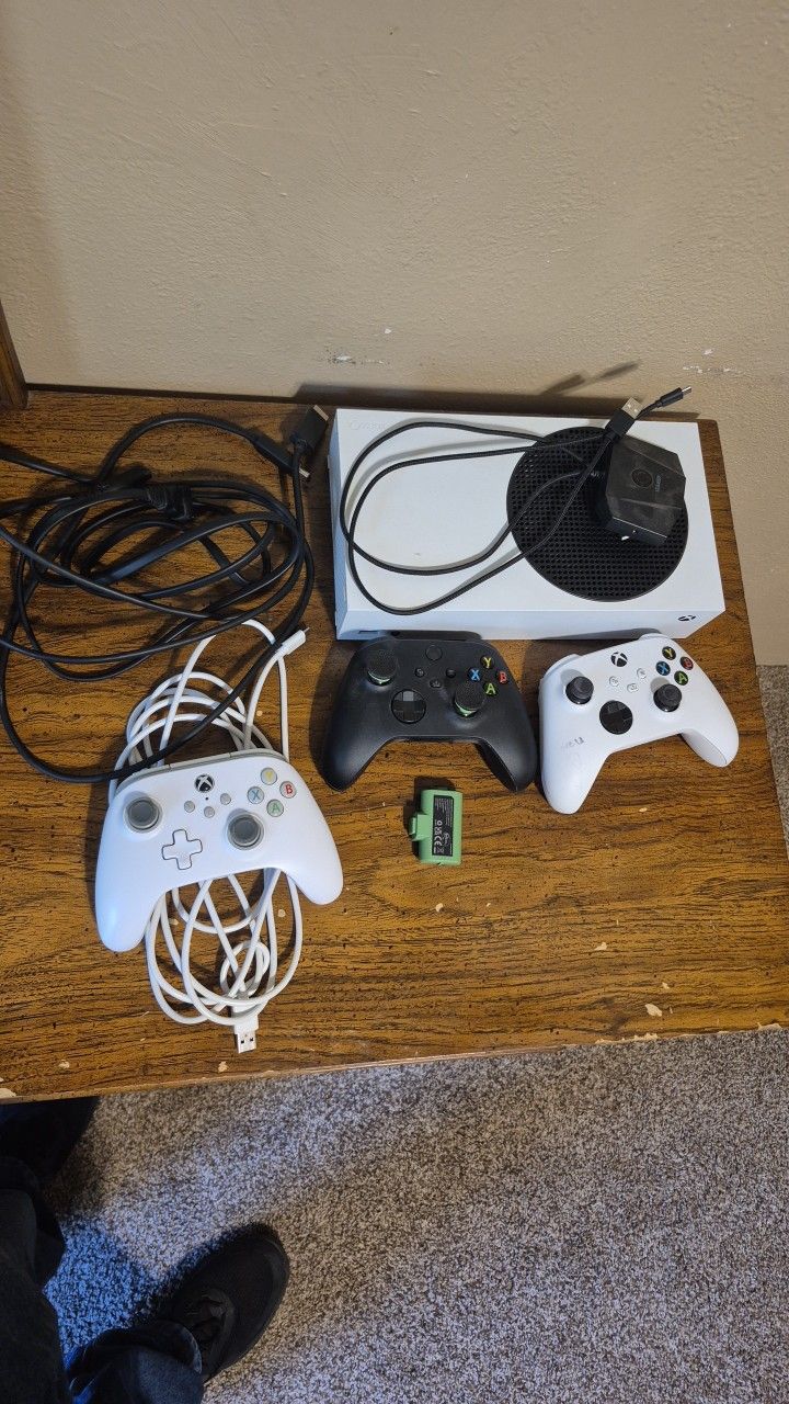 Xbox Series S + Leadjoy Aimbox Vx2 And 3 Controllers