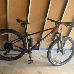Trek Marlin 6 2025