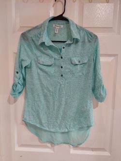 Aéropostale Mint Green Button-Up Blouse