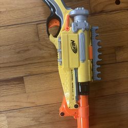 Nerf Barrel Breaker Blaster