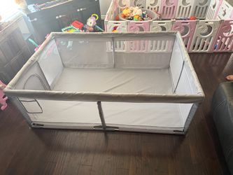Large Baby Play Yard with Mat