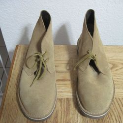 Men's  Clarks Chukka Boots Size 12