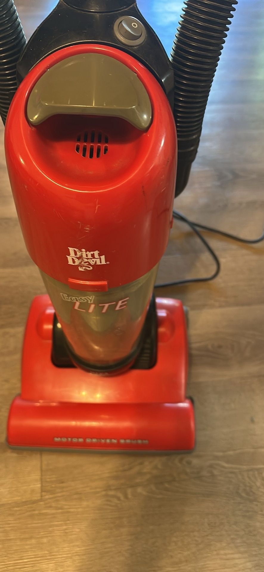 Vacuum Cleaner Like New Dirt Devil  Bagless